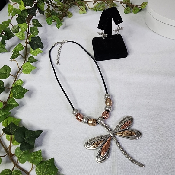 Silver Dragonfly Pendant Black Leather Cord Necklace Earrings Set New - Picture 3 of 11